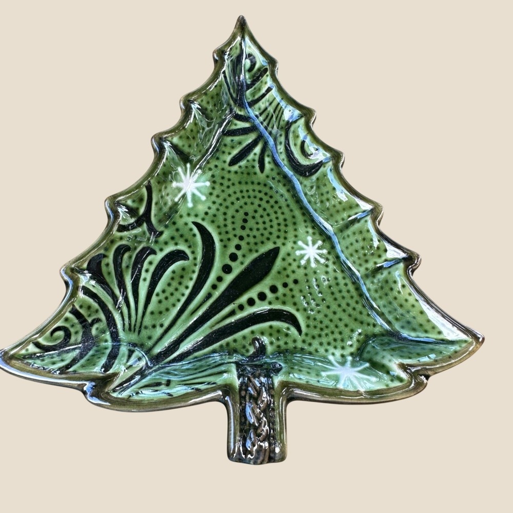 Christmas Tree Dish Green Black Ceramic Snowflake Candy Trinket Farmhouse 9x7.5